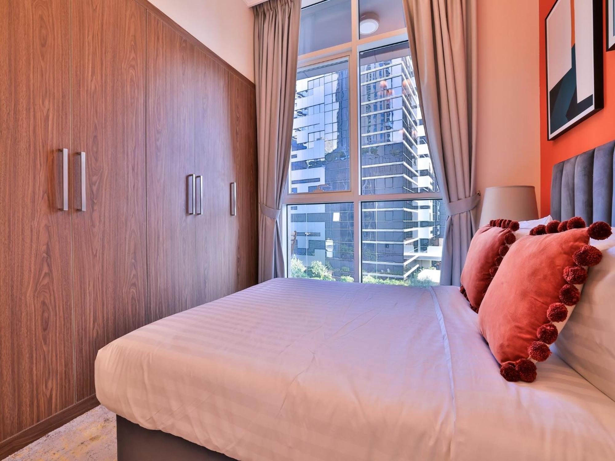 Luxe Apartments Near Dubai Mall Burj Khalifa Pool Gym Parking 外观 照片