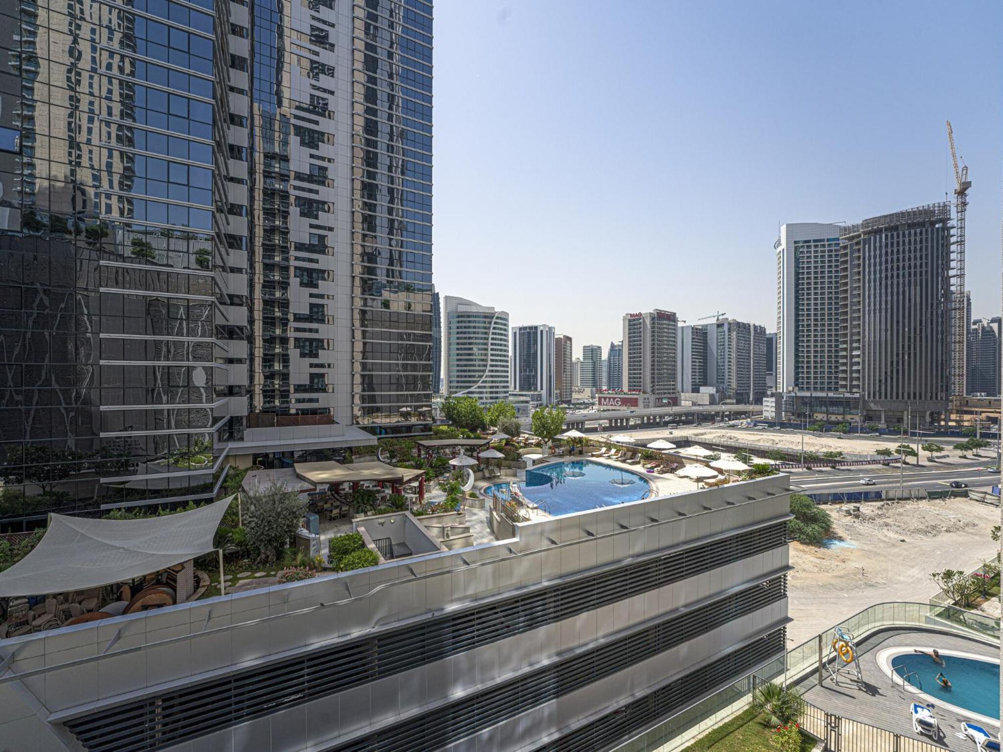 Luxe Apartments Near Dubai Mall Burj Khalifa Pool Gym Parking 外观 照片